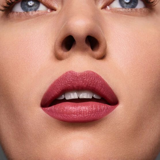 Batom Estée Lauder Pure Color Lipstick